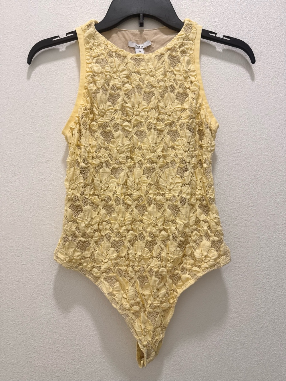 Bar III, Yellow Lace Sleeveless Bodysuit Floral Size XS NWT - Picture 2 of 7